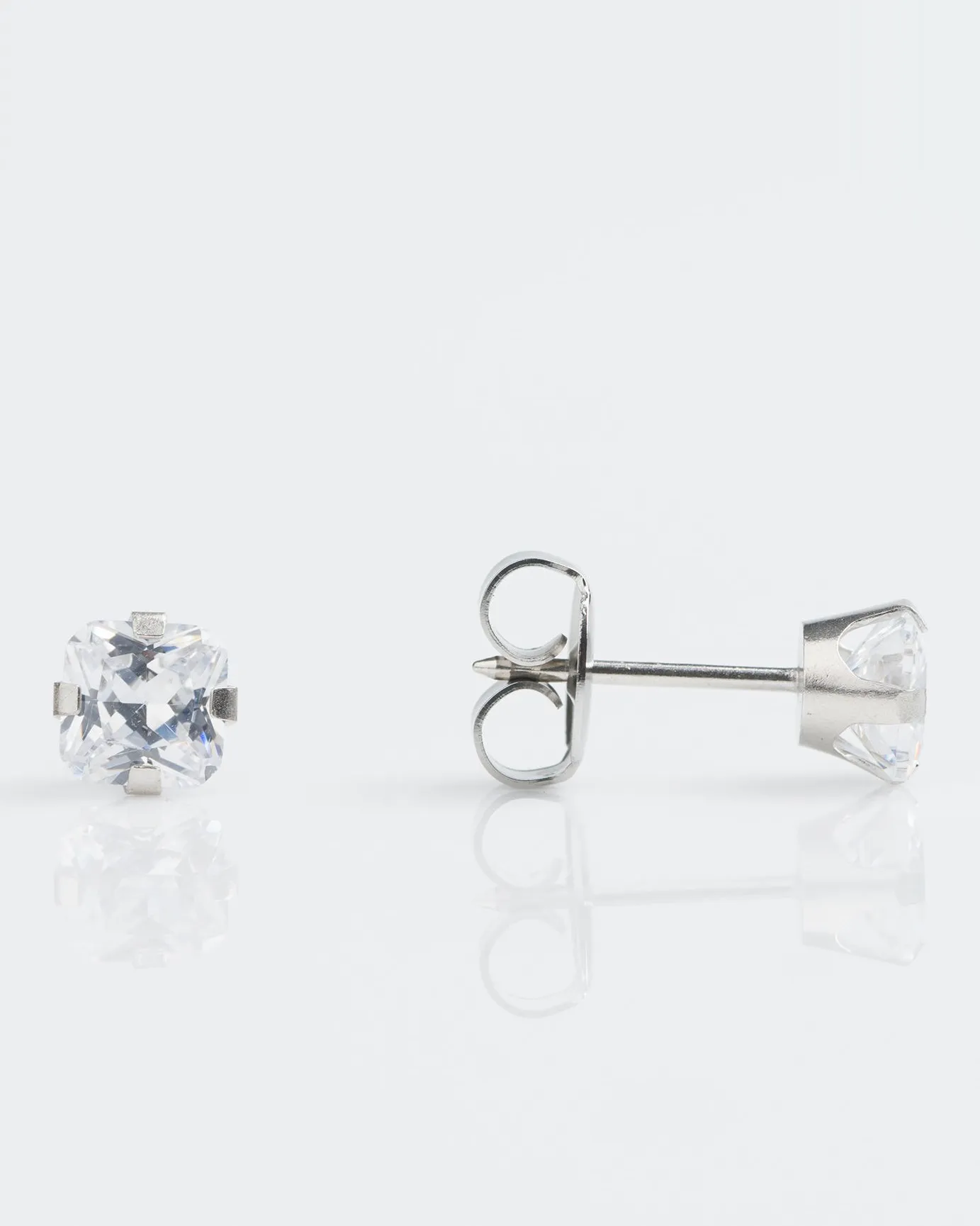 9k White Gold Cubic Zirconia 5mm